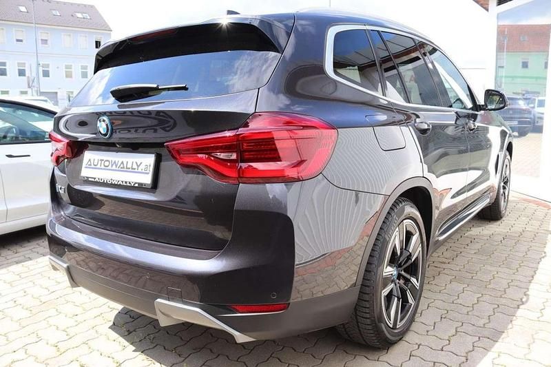 Gebraucht BMW iX3 210 kW (286 PS) 2021 Grau SUV