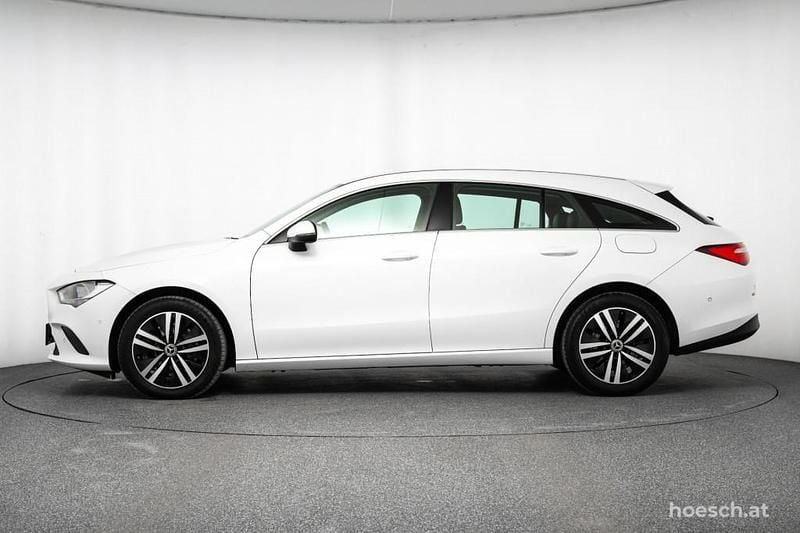 Gebraucht Mercedes CLA250e Shooting Brake 218 PS (160 kW) 2022 Weiss Kombi