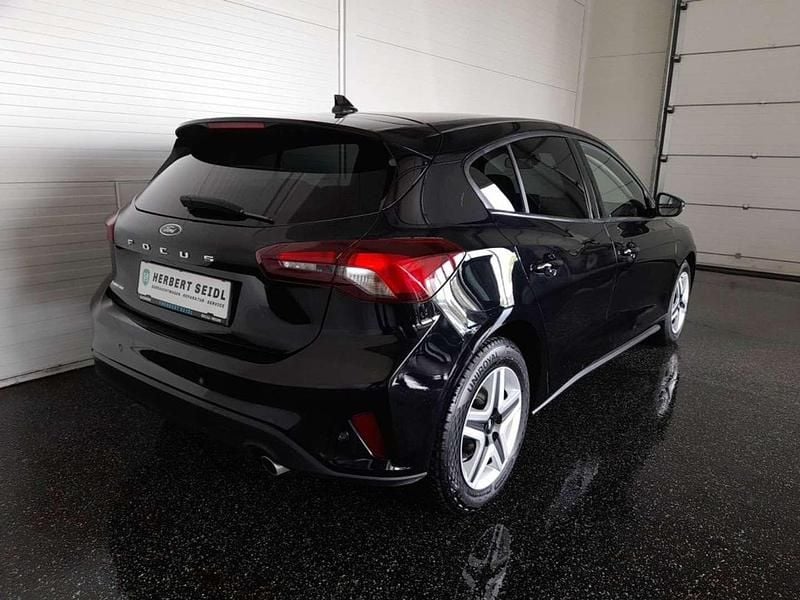 Gebraucht Ford Focus 120 PS (88 kW) 2022 Schwarz Limousine