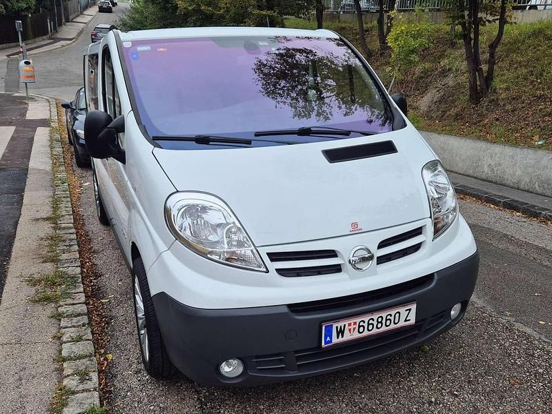 Weiß Gebraucht 2013 Nissan Primastar Van / Kleinbus | € 13.000 - Bild 1/4
