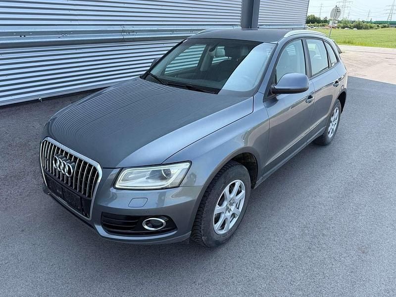Grau Gebraucht 2012 Audi Q5 Comfort SUV | € 11.500 (Superpreis) - Bild 1/4