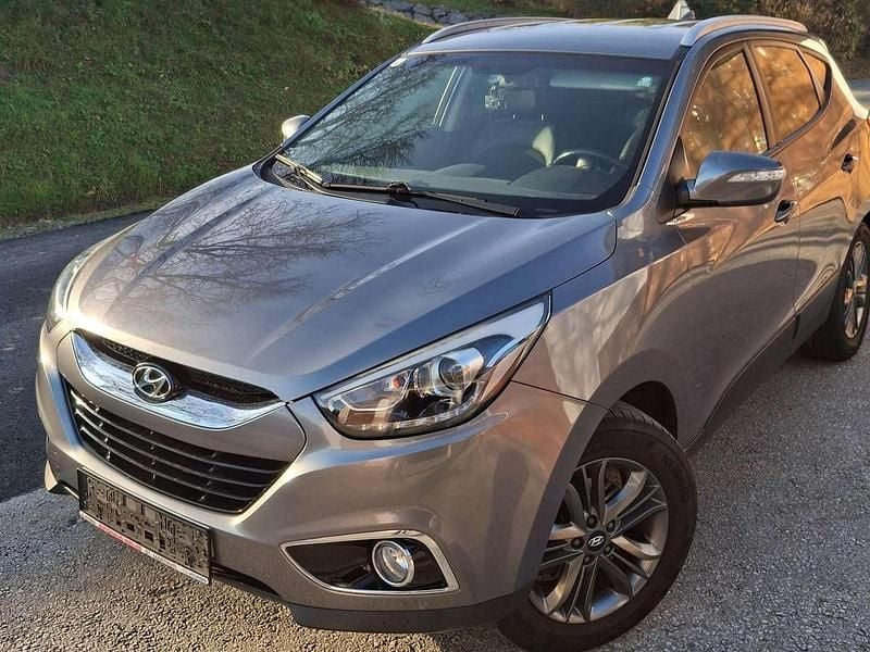 Grau Gebraucht 2015 Hyundai ix35 SUV | € 9.000 (Guter Preis) - Bild 1/4
