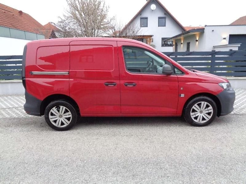 Gebraucht VW Caddy Maxi 102 PS (75 kW) 2021 Rot Van / Kleinbus