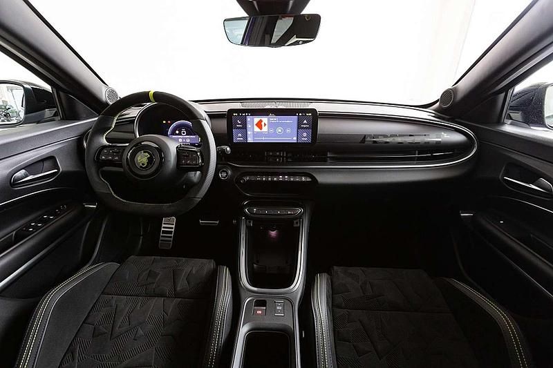 Neu Abarth 600e Scorpionissima 207 kW (282 PS) 2025 Violett SUV