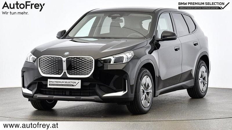 Gebraucht BMW iX1 Shadowline 150 kW (204 PS) 2025 Schwarz SUV