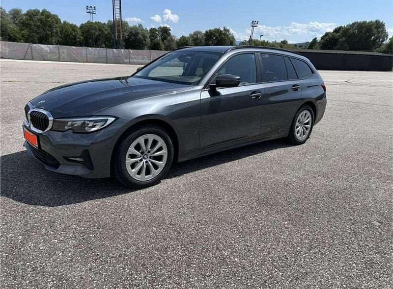 Gebraucht BMW 320 190 PS (139 kW) 2021 Grau Kombi