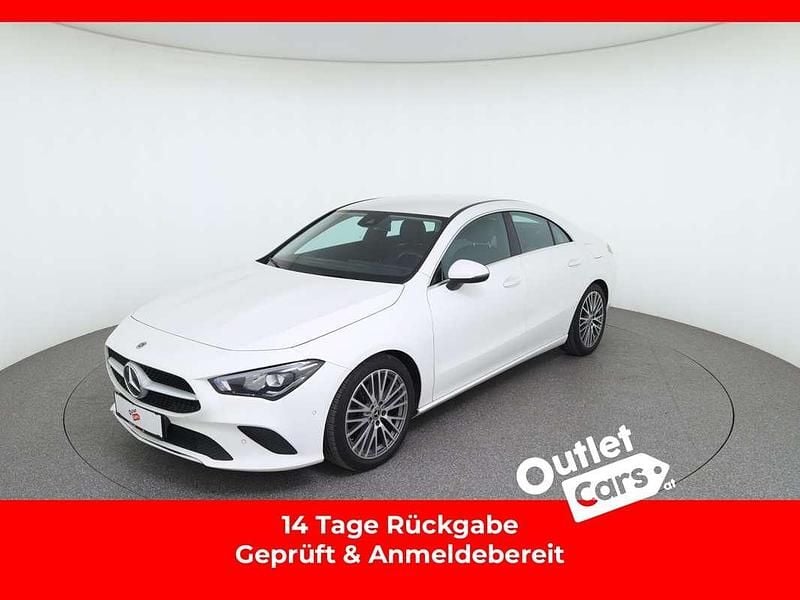 Weiß Gebraucht 2022 Mercedes CLA180 Limousine | € 26.950 (Fairer Preis) - Bild 1/4
