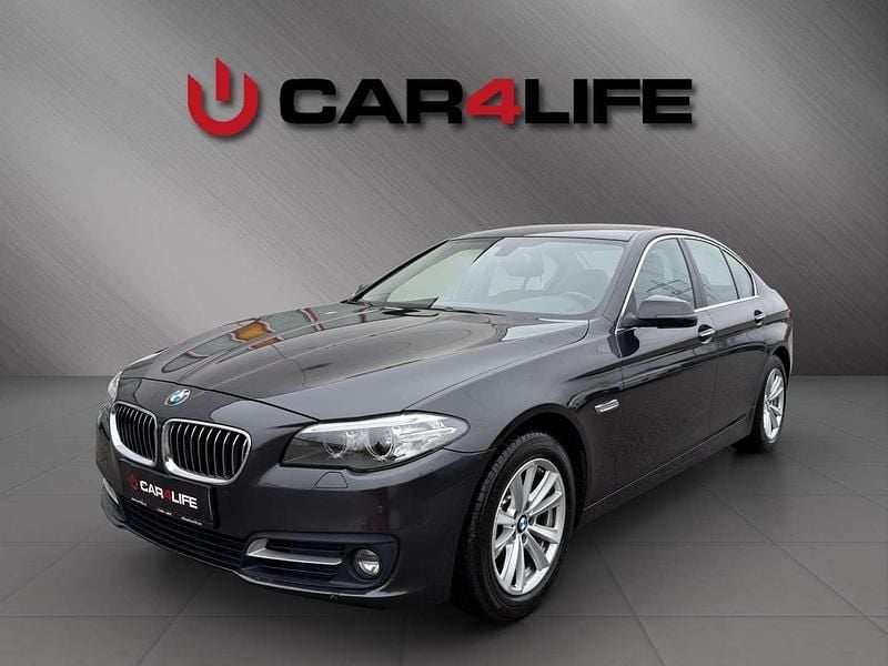 Grau Gebraucht 2015 BMW 520 Sport Line Limousine | € 17.480 (Fairer Preis) - Bild 1/4