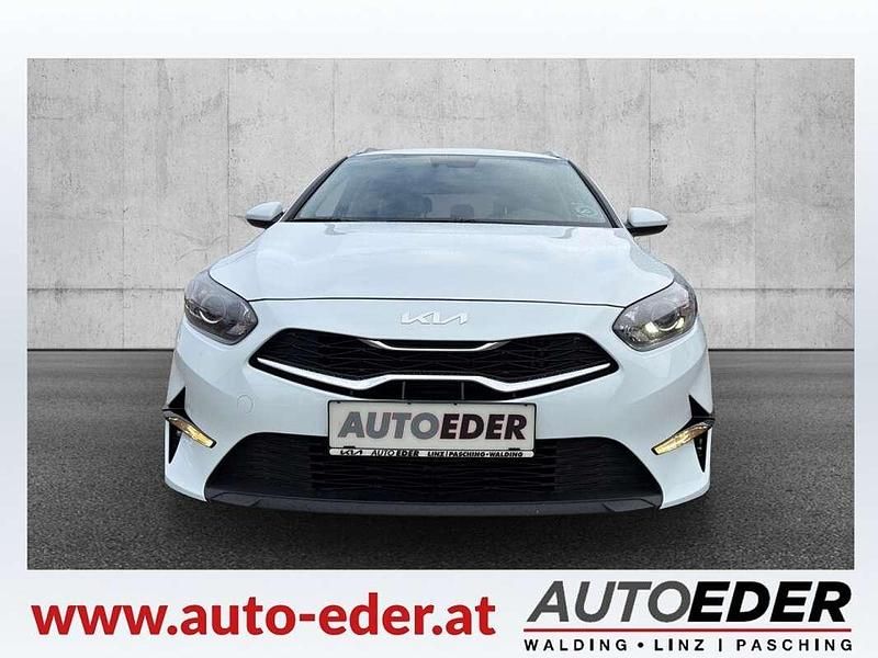 Gebraucht Kia Ceed Sportswagon Silver 160 PS (117 kW) 2022 Weiß Kombi