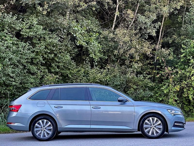 Gebraucht Skoda Superb 150 PS (110 kW) 2020 Grau Kombi