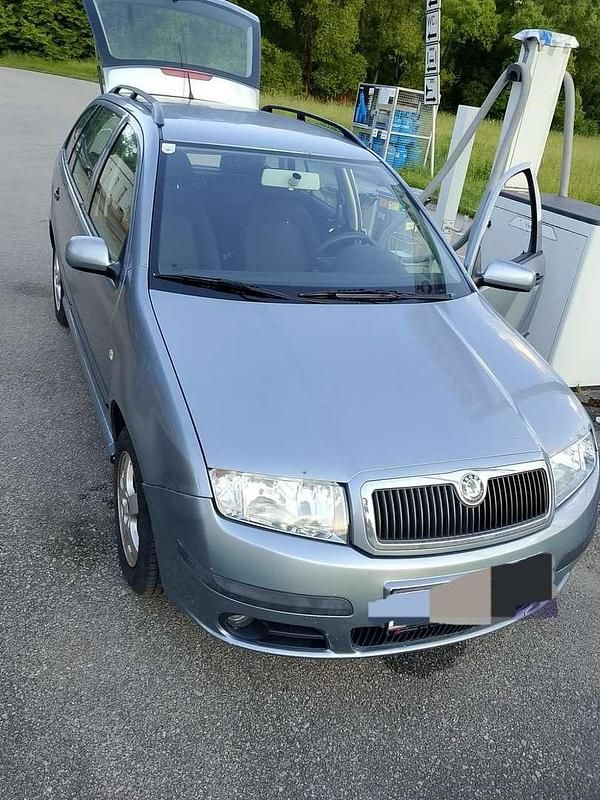 Gebraucht Skoda Fabia Classic 64 PS (47 kW) 2005 Grau Kleinwagen