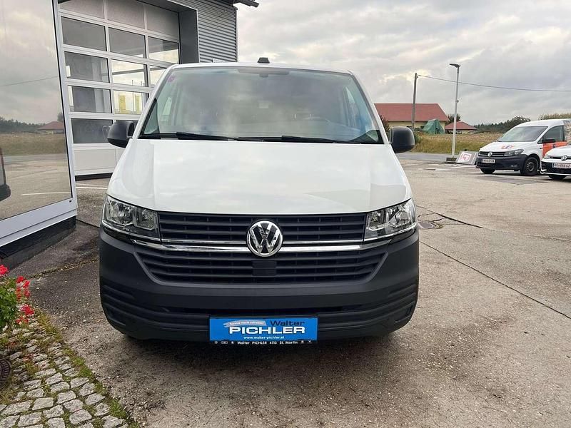 Gebraucht VW T6.1 150 PS (110 kW) 2021 Weiss  normal Van