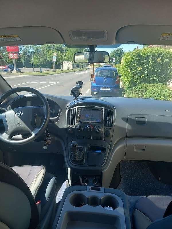 Grau Gebraucht 2012 Hyundai H-1 Van | € 8.800 - Bild 1/4