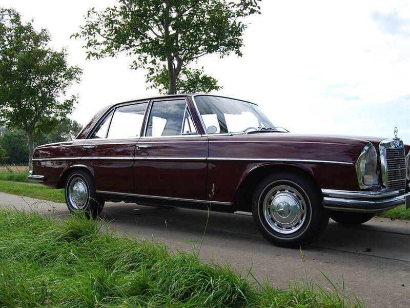 Gebraucht Mercedes 280 SE 160 PS (117 kW) 1968 Rot Limousine