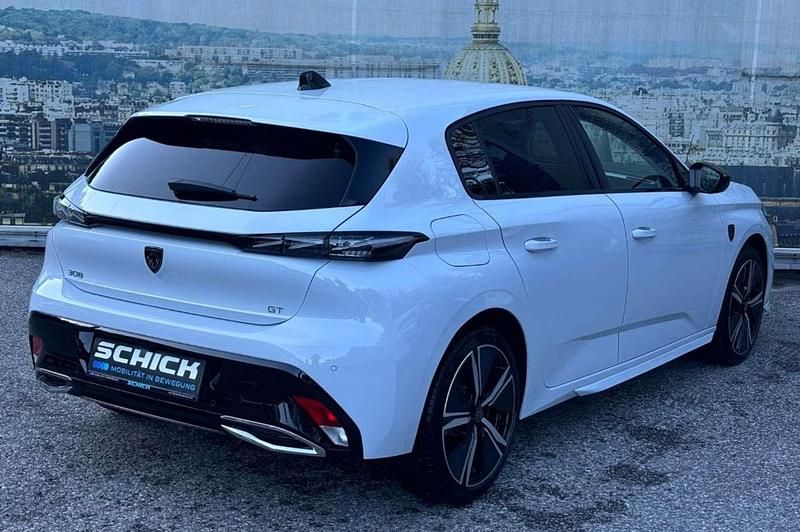Gebraucht Peugeot 308 GT 136 PS (100 kW) 2024 Weiß Limousine