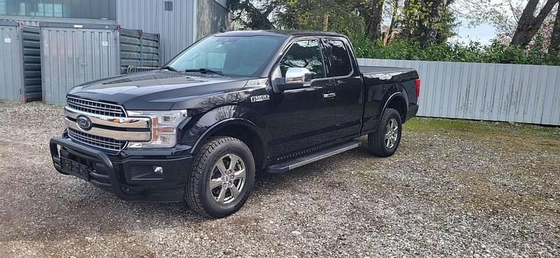 Gebraucht Ford V8 Lariat 400 PS (294 kW) 2020 Schwarz SUV