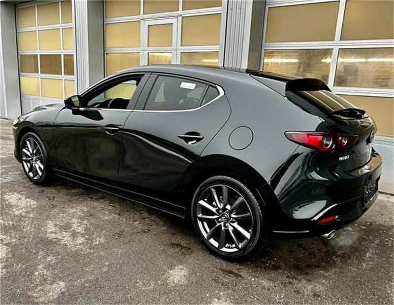 Neu Mazda 3 Center-Line 140 PS (102 kW) 2025 Schwarz Limousine