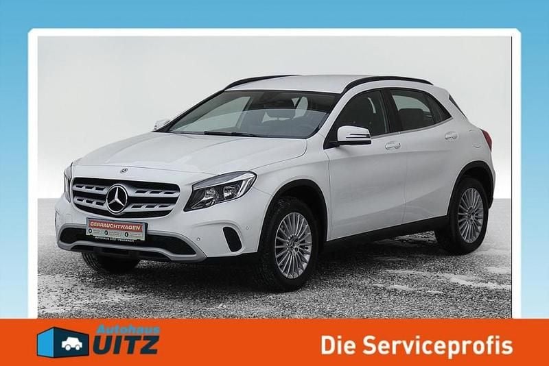 Gebraucht Mercedes GLA180 122 PS (89 kW) 2019 Weiß SUV