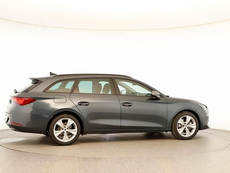 Neu Seat Leon FR 150 PS (110 kW) 2026 Dunkelgrau  metallicperleffekt Kombi