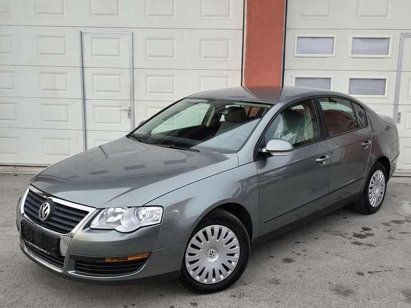 Grün Gebraucht 2006 VW Passat Highline Limousine | € 5.999 - Bild 1/4