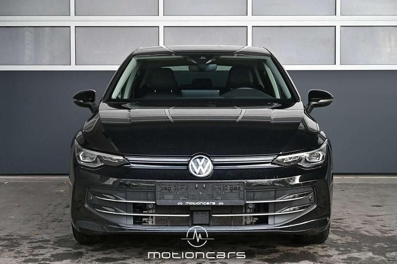 Gebraucht VW Golf VIII Life 150 PS (110 kW) 2024 Schwarz Limousine