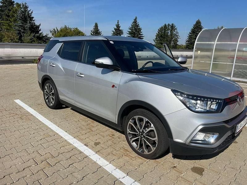 Silber Gebraucht 2019 Ssangyong (KGM) XLV SUV | € 12.000 - Bild 1/4