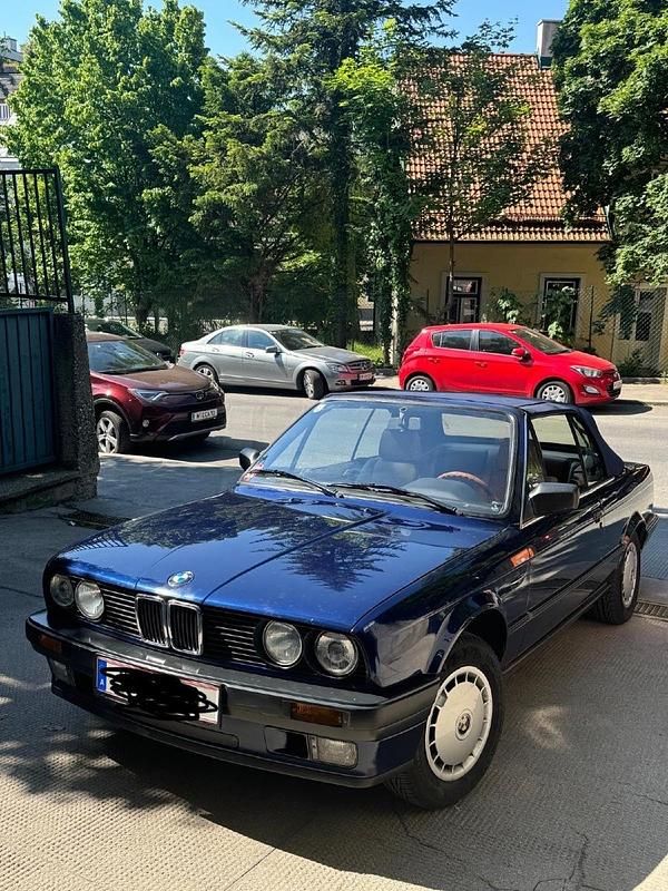 Gebraucht BMW 318 Cabriolet 113 PS (83 kW) 1991 Dunkelblau Cabrio