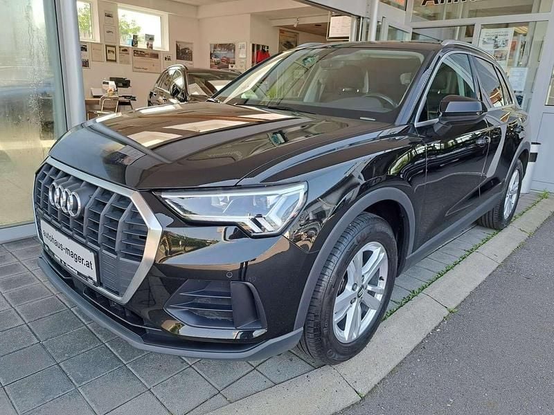 Schwarz Gebraucht 2020 Audi Q3 Ambiente SUV | € 26.990 (Fairer Preis) - Bild 1/4