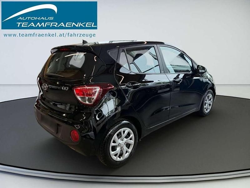Gebraucht Hyundai i10 Comfort 65 PS (47 kW) 2017 Schwarz Kleinwagen