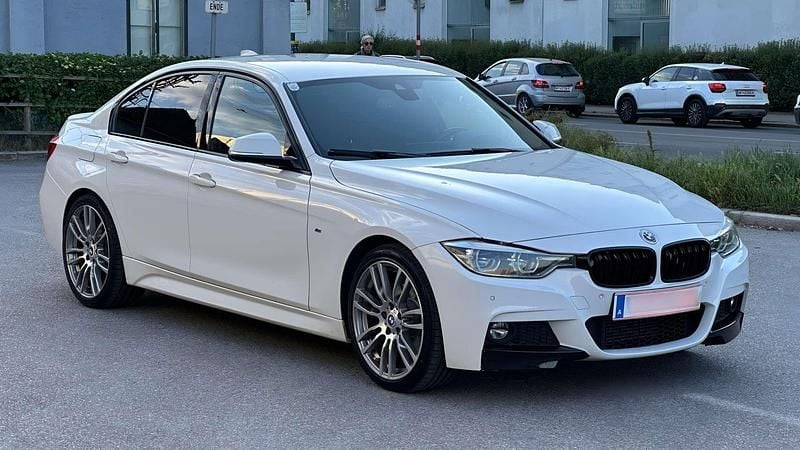 Weiß Gebraucht 2017 BMW 320 M Sport Limousine | € 23.990 (Teuer) - Bild 1/4