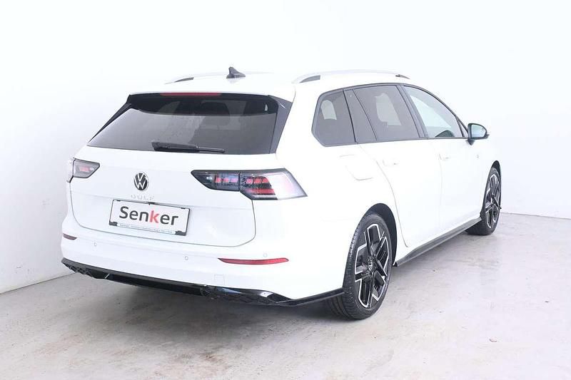 Neu VW Golf VIII Sport 150 PS (110 kW) 2025 Weiß Kombi