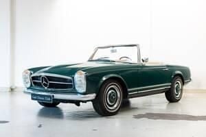 Gebraucht Mercedes 250 150 PS (110 kW) 1967 Grün Cabrio