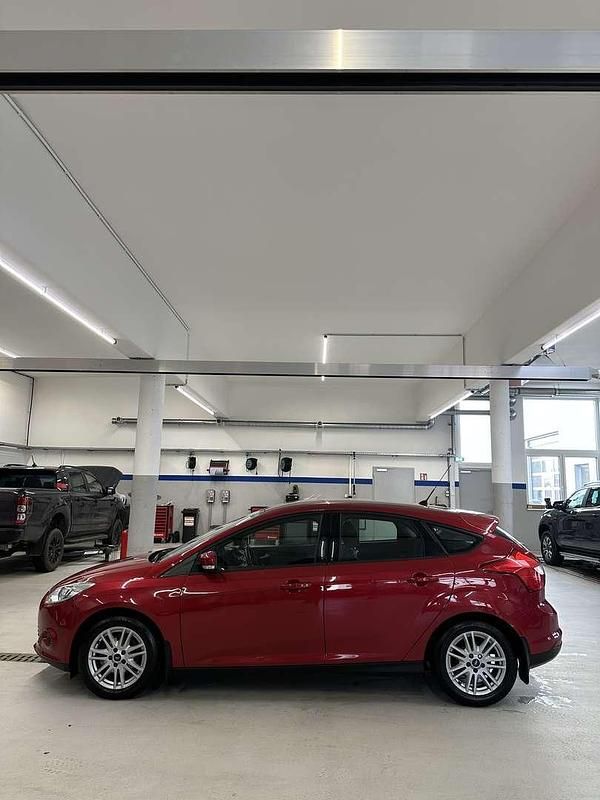 Gebraucht Ford Focus 95 PS (69 kW) 2013 Limousine