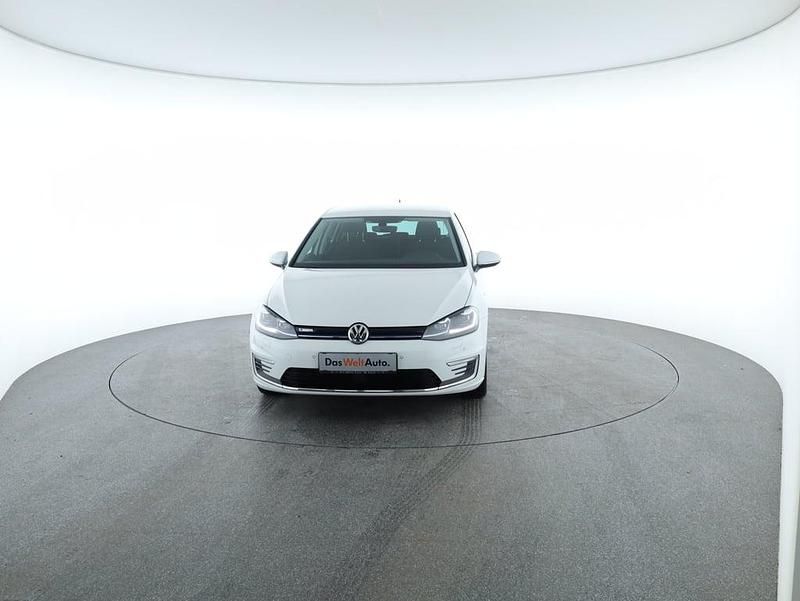 Gebraucht VW e-Golf 100 kW (136 PS) 2018 Weiss  normal Kleinwagen
