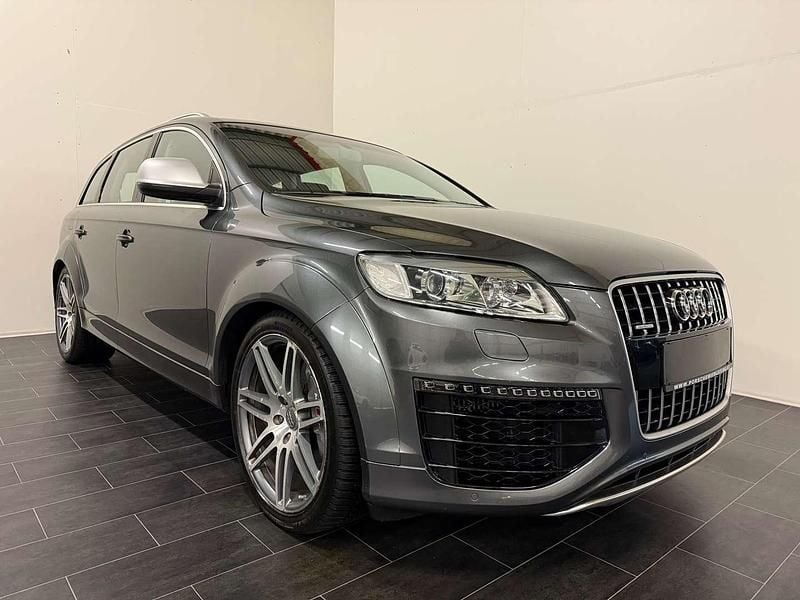 Grau Gebraucht 2009 Audi Q7 SUV | € 28.990 - Bild 1/4