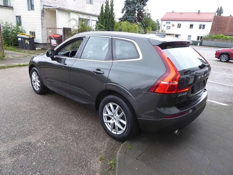Gebraucht Volvo XC60 150 PS (110 kW) 2019 Grau SUV