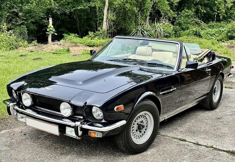 Blau Gebraucht 1984 Aston Martin V8 Coupé | € 199.000 - Bild 1/4
