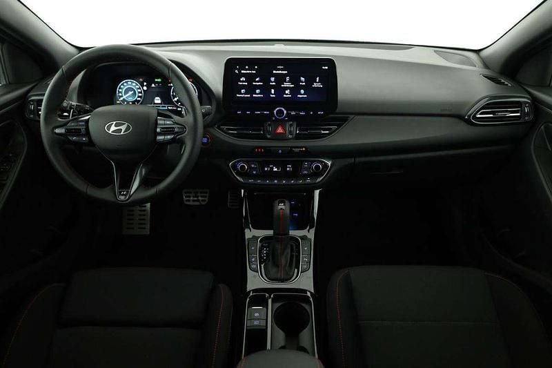 Neu Hyundai i30 N Line 140 PS (102 kW) 2025 Grau Limousine