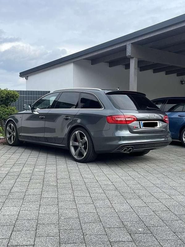 Gebraucht Audi A4 Sport 143 PS (105 kW) 2012 Kombi