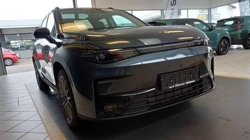 Neu Leapmotor C10 160 kW (218 PS) 2025 Grau SUV