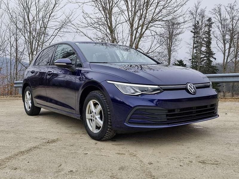 Gebraucht VW Golf VIII Life 110 PS (80 kW) 2022 Blau Limousine