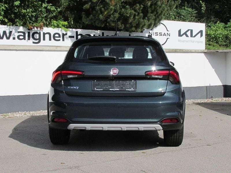 Gebraucht Fiat Tipo Cross 101 PS (74 kW) 2023 Grün Limousine