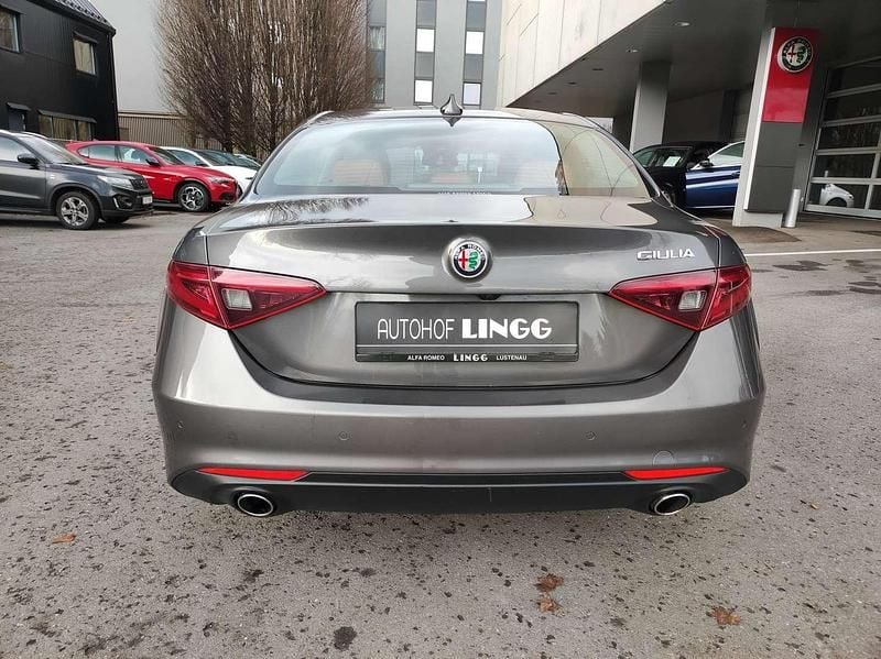 Gebraucht Alfa Romeo Giulia Super 179 PS (131 kW) 2016 Grau Limousine