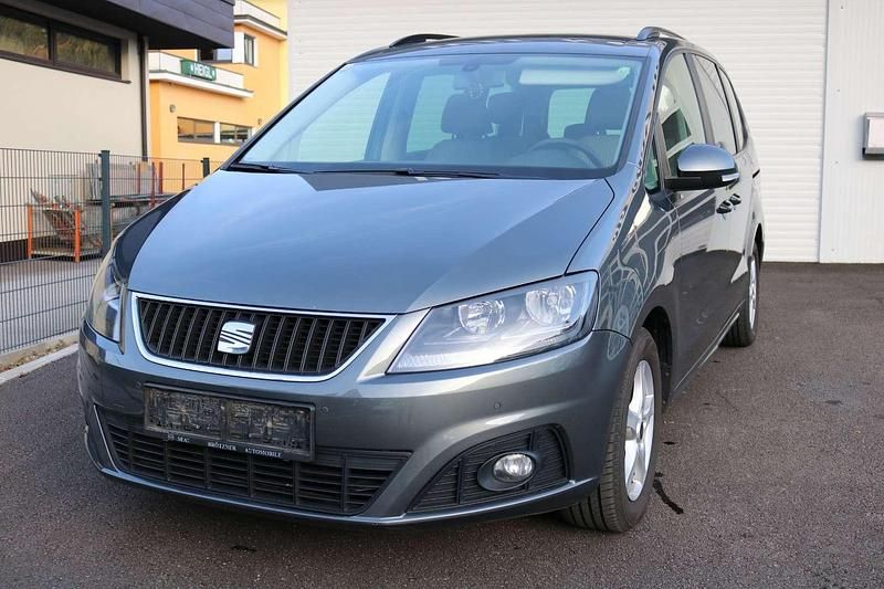 Grau Gebraucht 2014 Seat Alhambra Reference Van / Kleinbus | € 6.490 (Superpreis) - Bild 1/4
