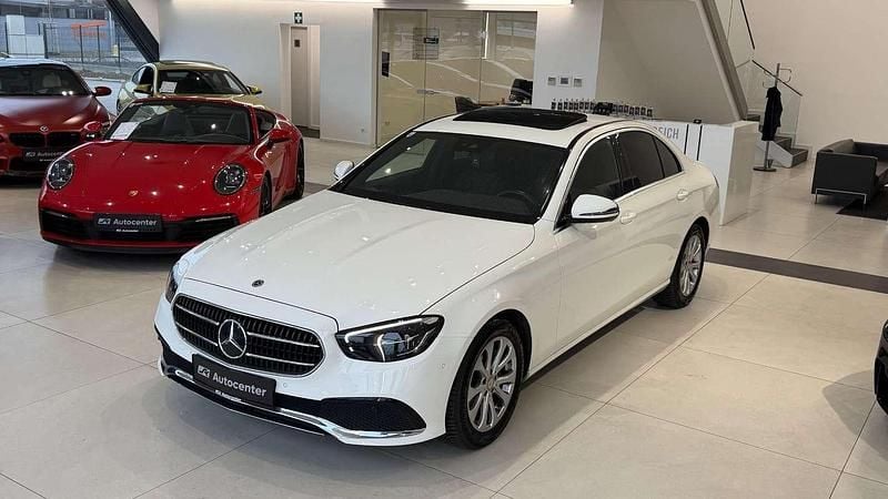 Gebraucht Mercedes E220 Avantgarde 194 PS (142 kW) 2021 Weiß Limousine
