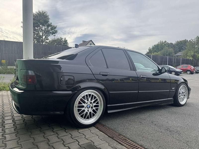 Gebraucht BMW 325 M Sport 116 PS (85 kW) 1996 Limousine