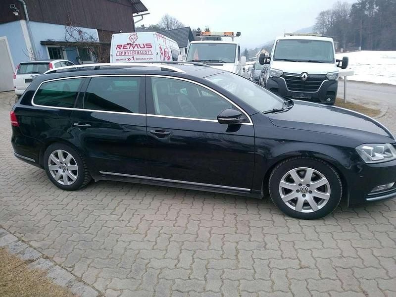 Gebraucht VW Passat Highline 170 PS (125 kW) 2011 Blau Kombi