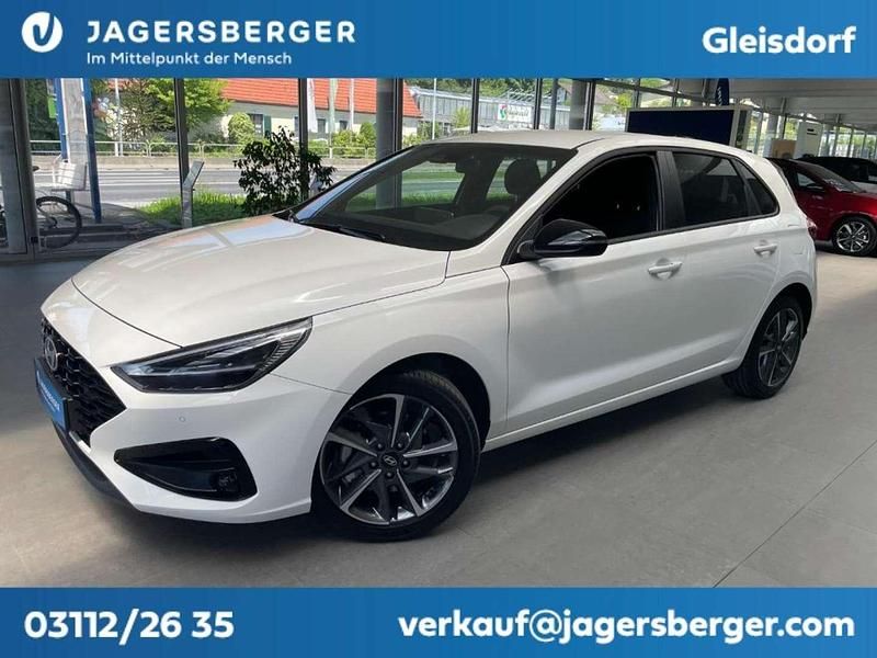 Weiß Gebraucht 2024 Hyundai i30 GO! Limousine | € 20.490 (Guter Preis) - Bild 1/4