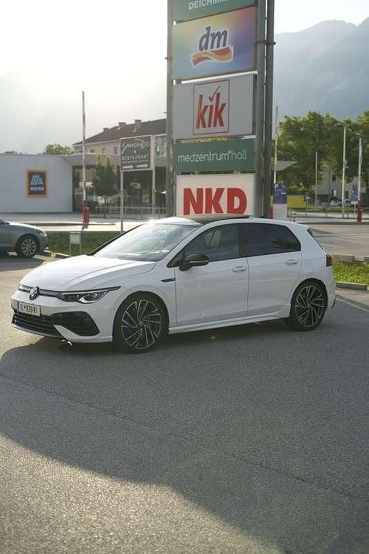Gebraucht VW Golf VIII R 320 PS (235 kW) 2022 Weiß Limousine