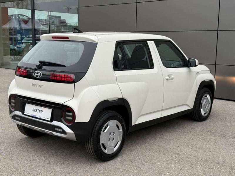 Neu Hyundai Inster 27 kW (38 PS) 2025 Weiß Kleinwagen